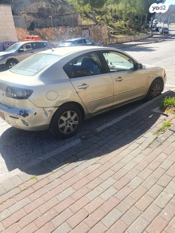 מודעת רכב מאזדה 3