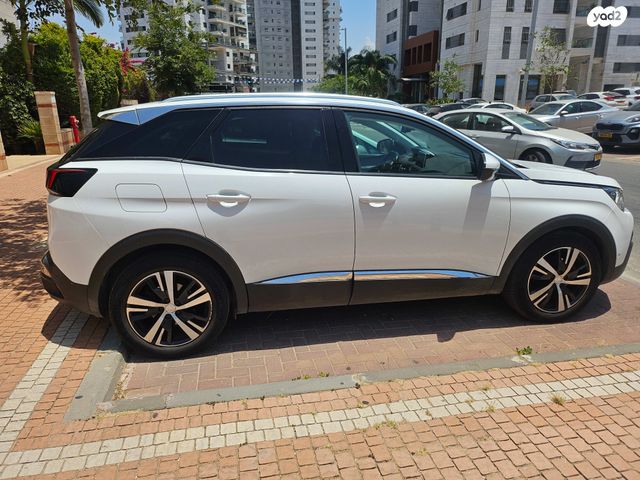 מודעת רכב פיג'ו 3008