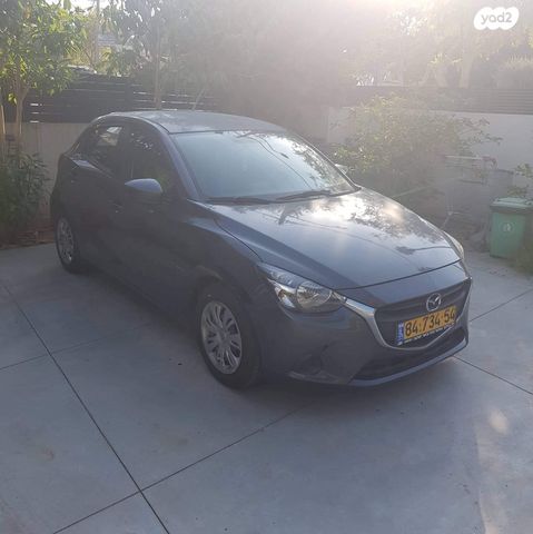 מודעת רכב מאזדה 2