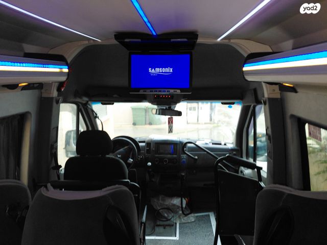 מודעת רכב מרצדס-בנץ ספרינטר