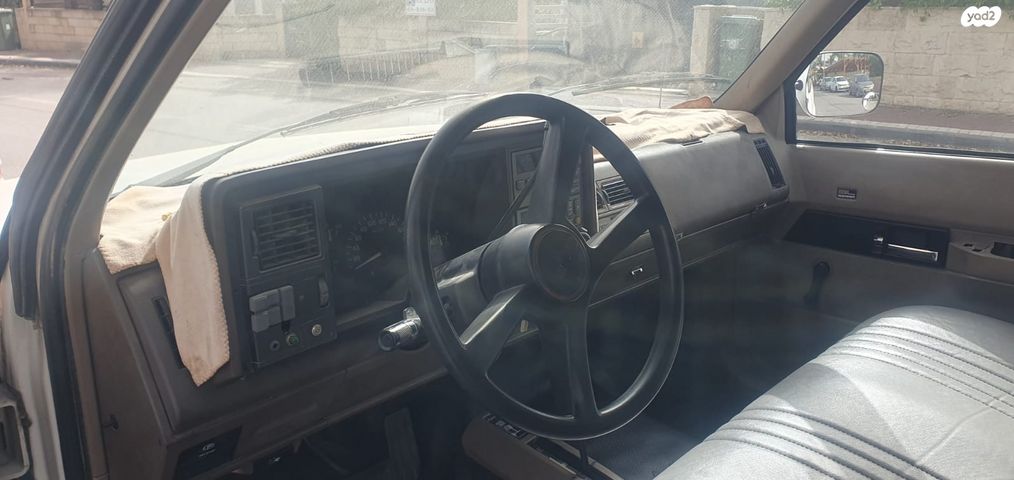 מודעת רכב ג'י.אם.סי סיירה