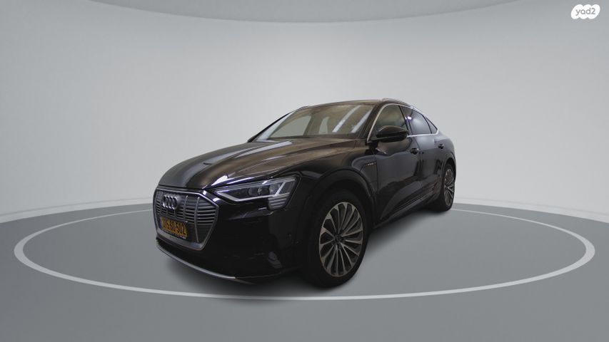 מודעת רכב אאודי E-tron