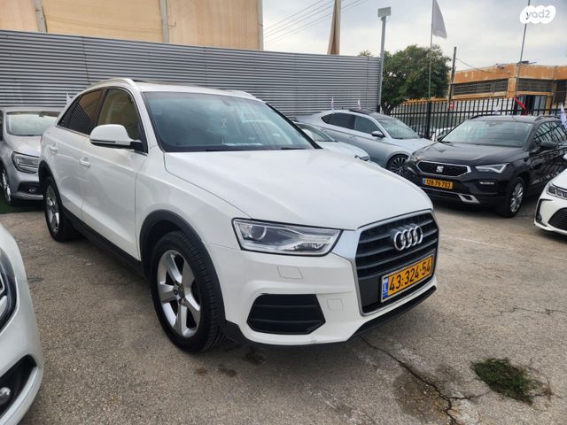 מודעת רכב אאודי Q3 2