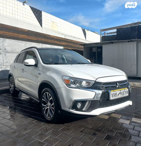 מודעת רכב מיצובישי ASX