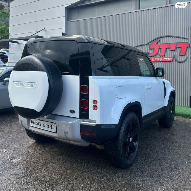 מודעת רכב לנד רובר דיפנדר 2