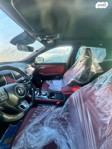 מודעת רכב אם ג'י EHS PHEV 2