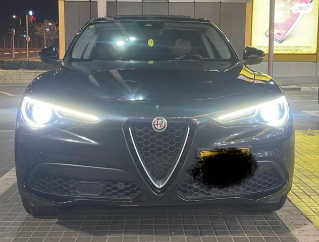 מודעת רכב אלפא רומיאו סטלביו