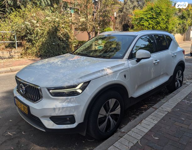 מודעת רכב וולוו XC40