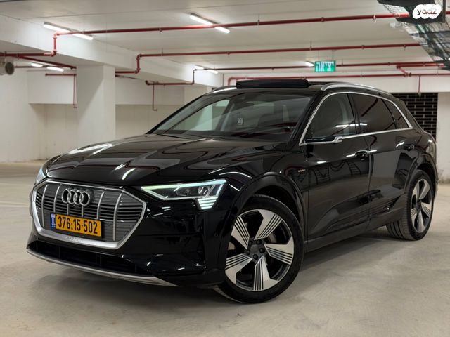 מודעת רכב אאודי E-tron