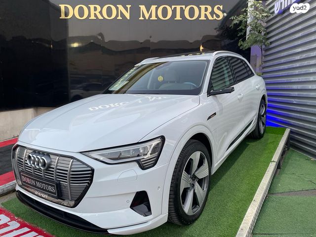 מודעת רכב אאודי E-tron