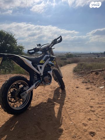 מודעת רכב סורון סטרום בי