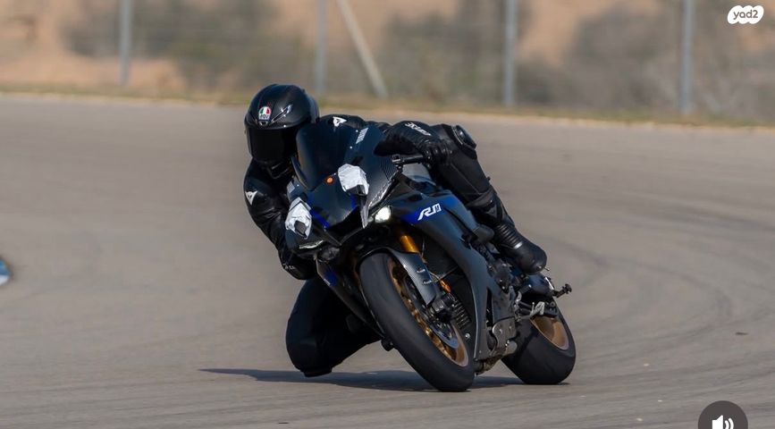 מודעת רכב ימאהה YZF-R1