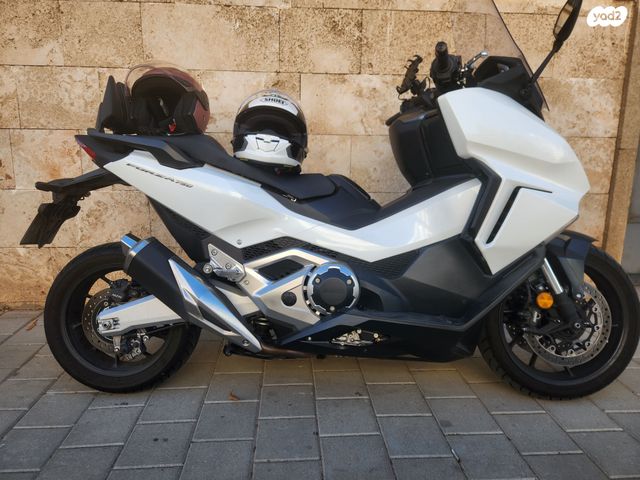 מודעת רכב הונדה פורזה 750