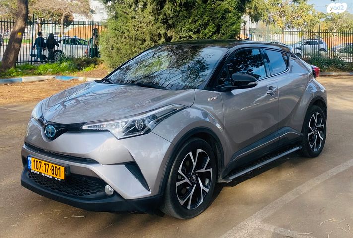 מודעת רכב טויוטה C-HR