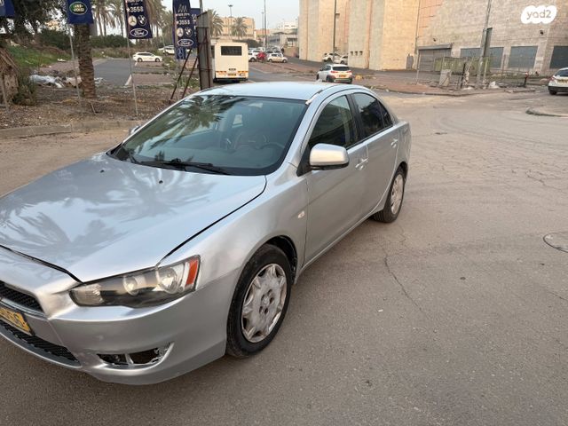 מודעת רכב מיצובישי לנסר