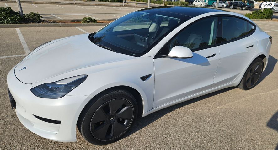 מודעת רכב טסלה מודל 3