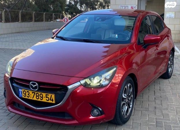 מודעת רכב מאזדה 2