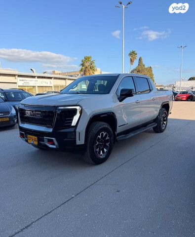 מודעת רכב ג'י.אם.סי סיירה EV  