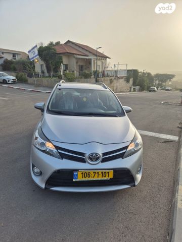 מודעת רכב טויוטה ורסו