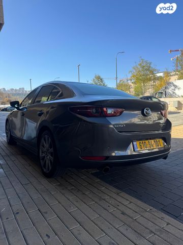 מודעת רכב מאזדה 3