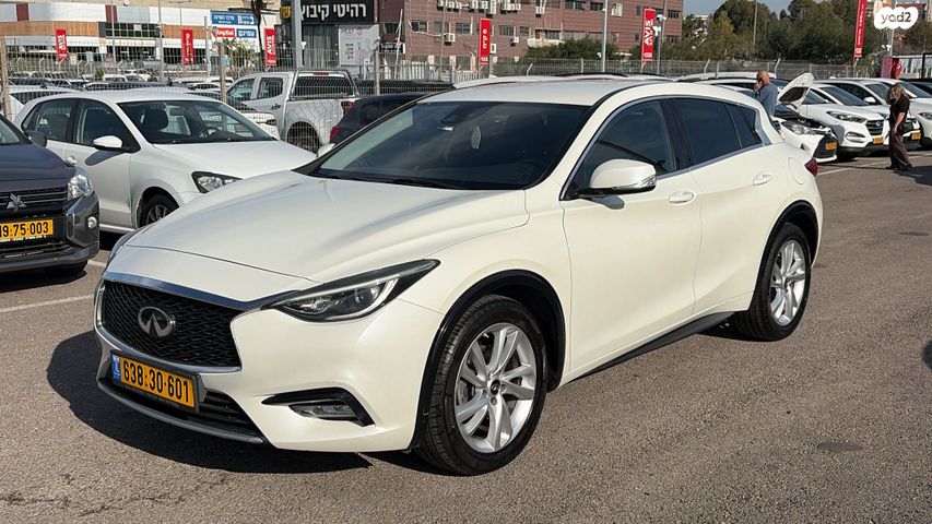 מודעת רכב אינפיניטי Q30