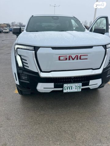 מודעת רכב ג'י.אם.סי סיירה EV  