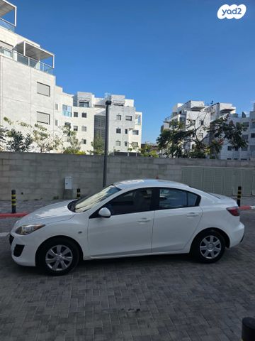 מודעת רכב מאזדה 3