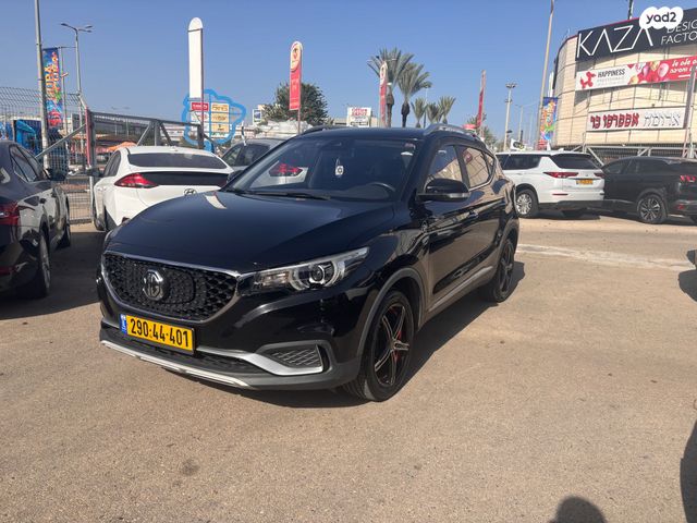 מודעת רכב אם ג'י ZS