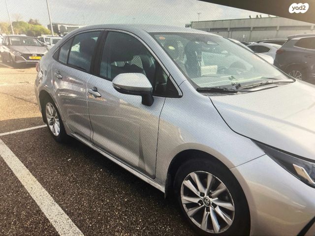 מודעת רכב טויוטה קורולה