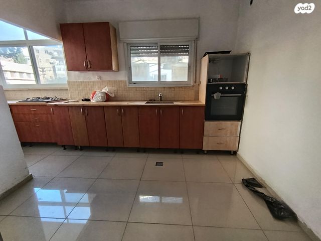 הרב צבי יהודה 10