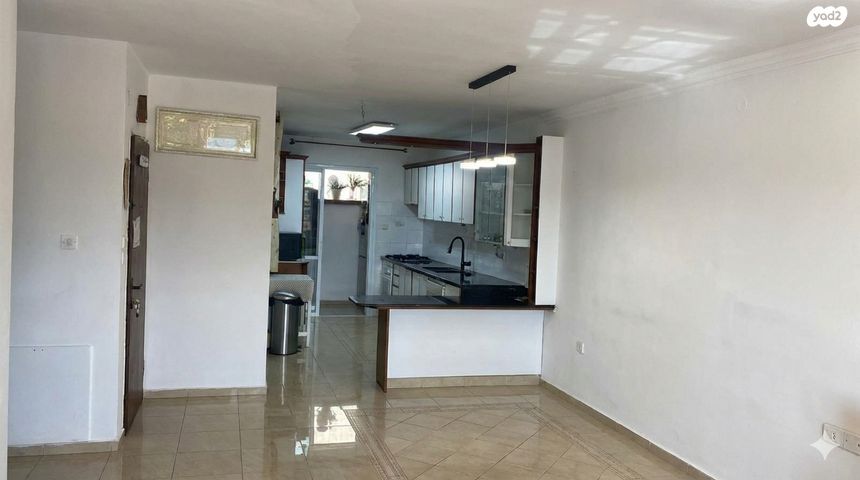 צבי מסליאנסקי 10