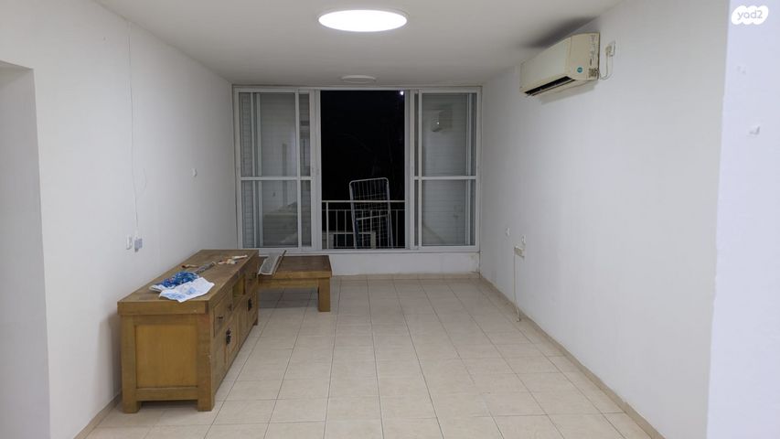 הרב נויפלד 15