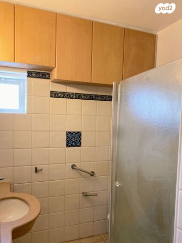 יהודה בורלא 26