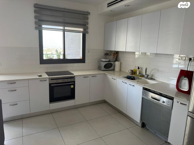 דליה רביקוביץ' 