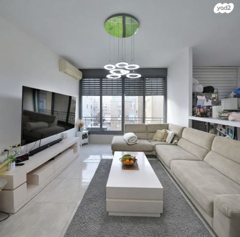 שדרות כצנלסון 8