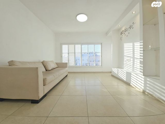 דרך מנחם בגין 