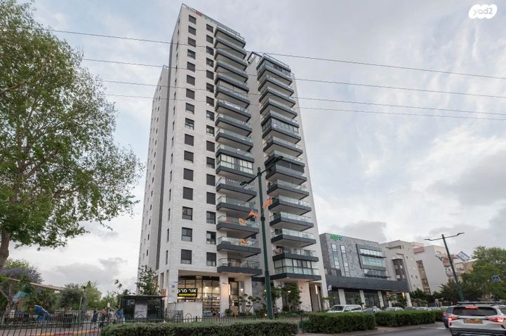 פתח תקווה 45