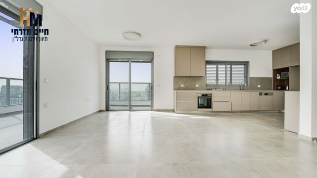 גג/ פנטהאוז, יצחק שמיר, בית בפארק ,פרדס בחסכון, אור יהודה