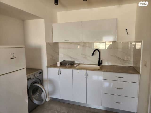 יצחק בן צבי 66