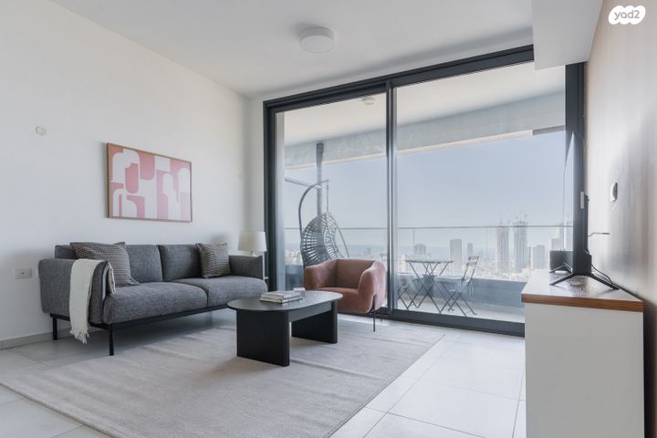 דרך מנחם בגין 158