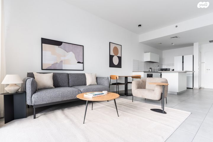 דרך מנחם בגין 160