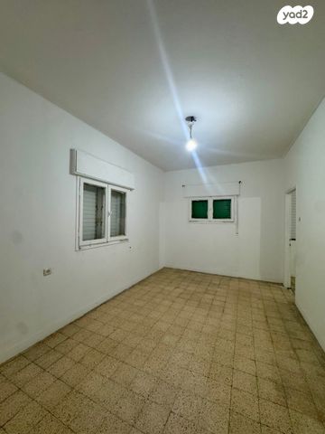 אבן גבירול 34