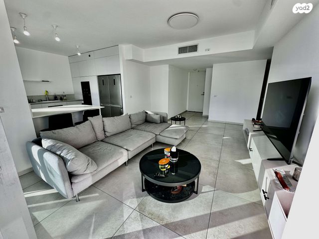 אזורי חן, גימל החדשה