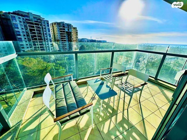 אזורי חן, גימל החדשה