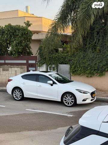 מודעת רכב מאזדה 3