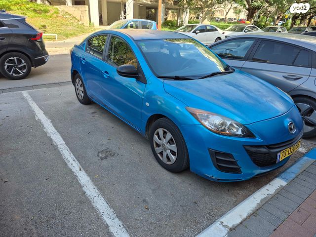 מודעת רכב מאזדה 3