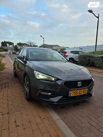 מודעת רכב סיאט לאון