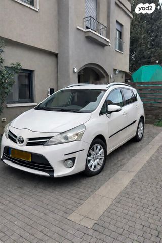 מודעת רכב טויוטה ורסו