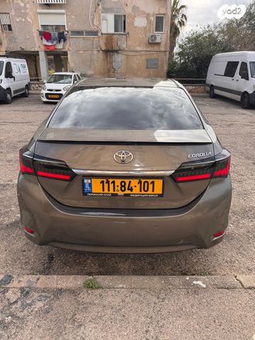 מודעת רכב טויוטה קורולה