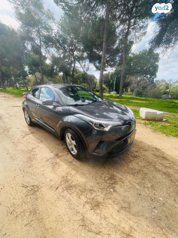 מודעת רכב טויוטה C-HR